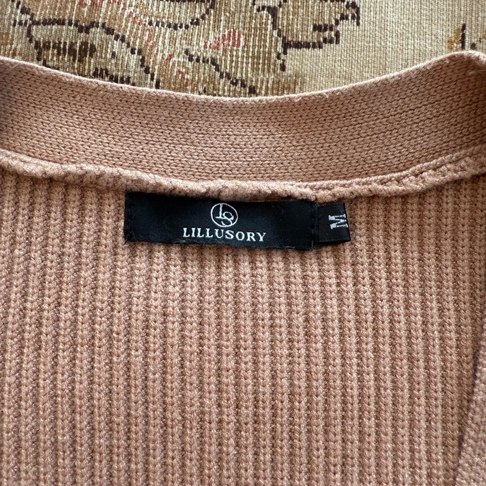 Tan Ribbed Button-Down Cocoon Cardigan - Picture 3 of 9